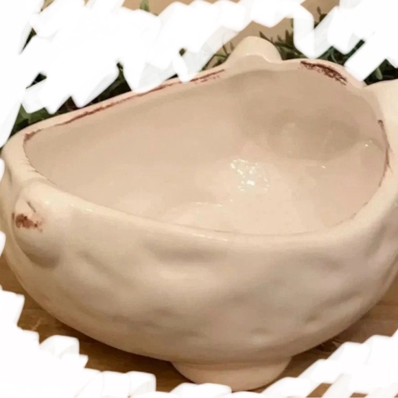 Farmhouse Large White Pig Ceramic Bowl Container - Picture 3 of 10